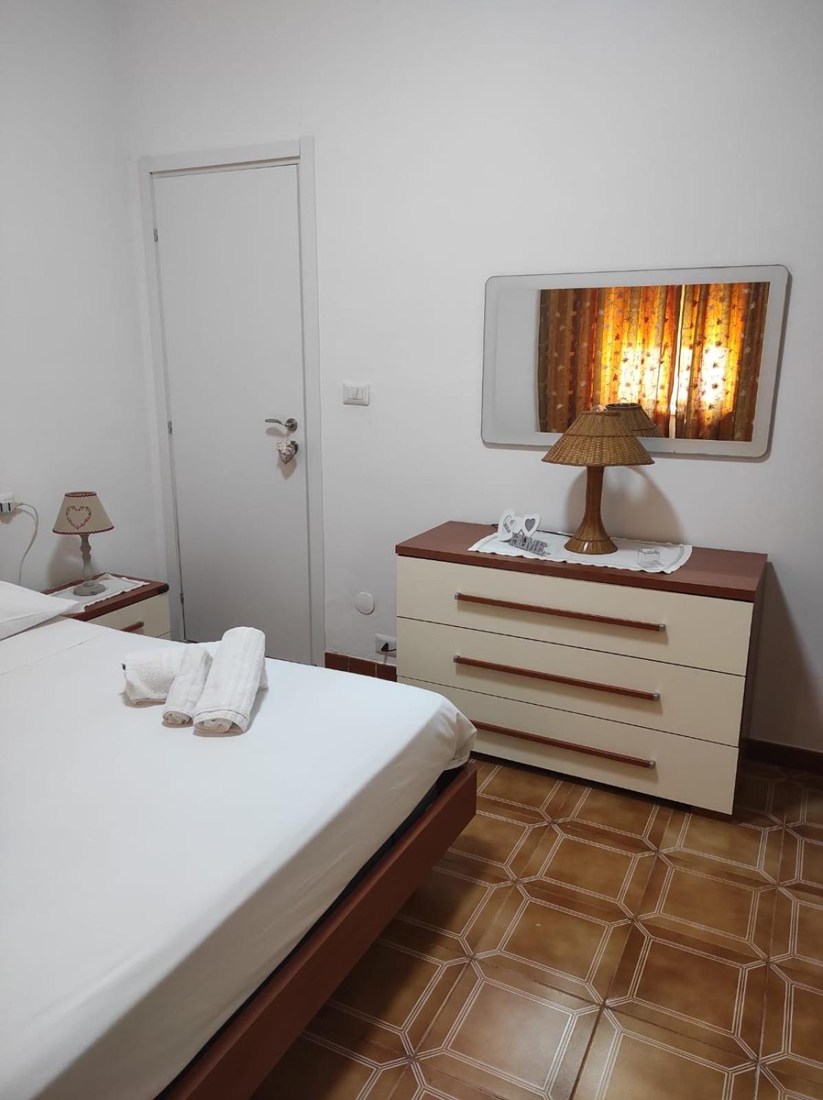Marty'S Home - Villetta Vicino Al Mare Fontane Bianche Zimmer foto